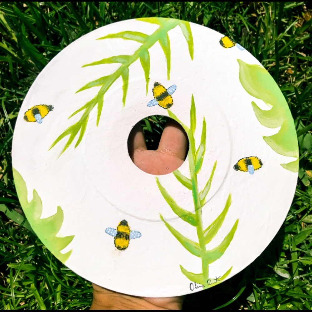 Mini Bee painted vinyl